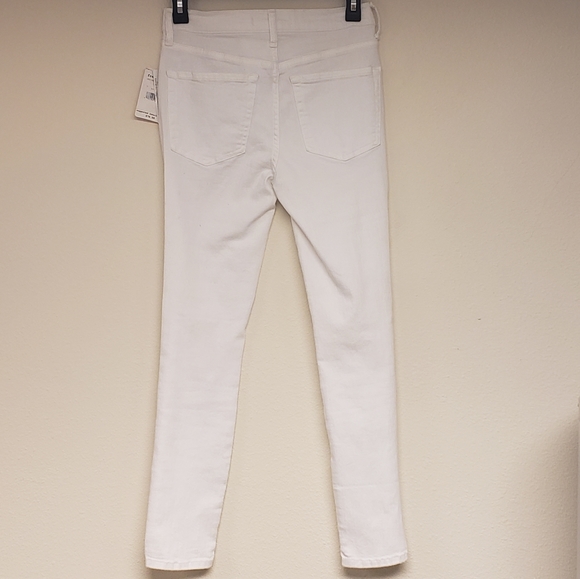 FREE PEOPLE WHITE BUSTED KNEE JEANS - Picture 3 of 5
